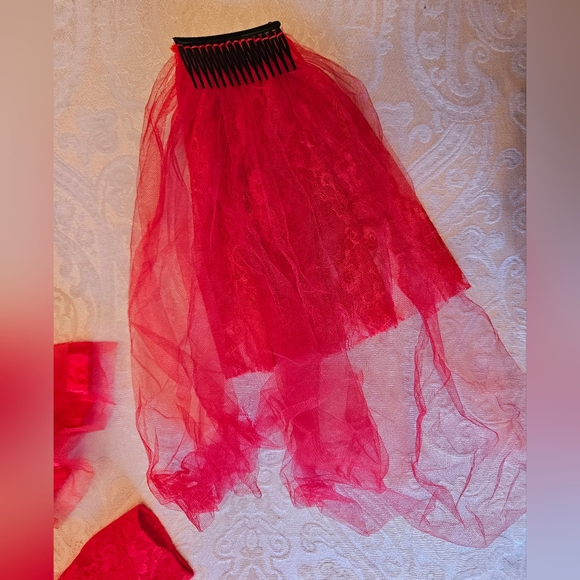 Party King Red Lace Beetle Bride Costume, 2 Piece, Dress and Headpiece Small NWT - Picture 8 of 9